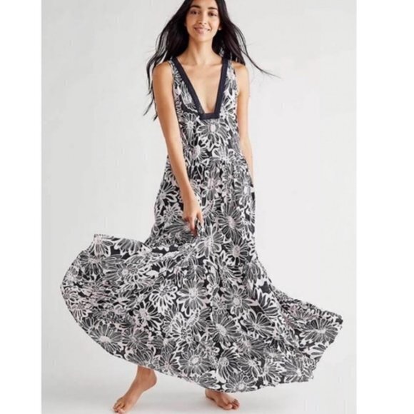 NEW Free People Tiers For You Maxi Dress Size‎ M - Picture 1 of 7